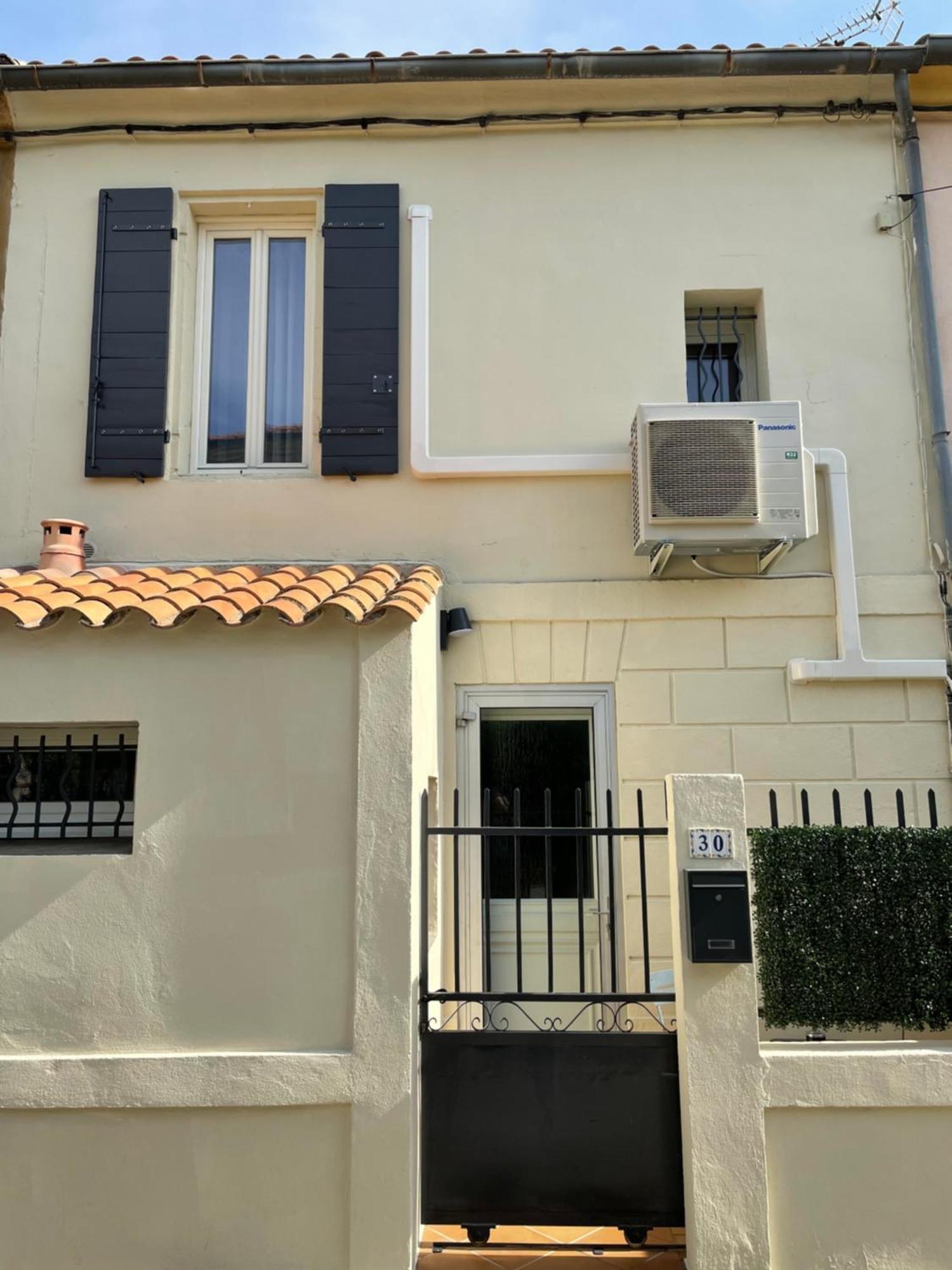 Maison De Ville A 5 Min A Pied De La Tour Luma Arles Bagian luar foto